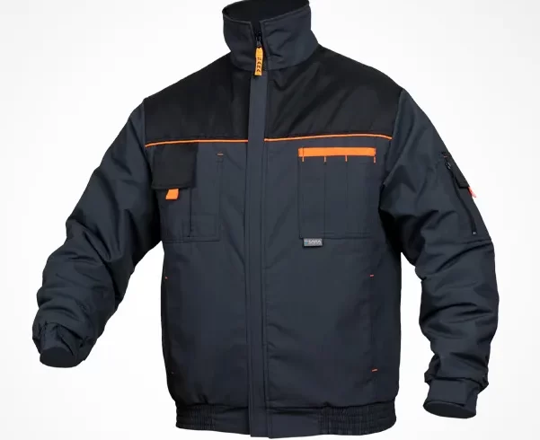 Parka, bomber czy softshell - jaka kurtka na zimową zmianę?